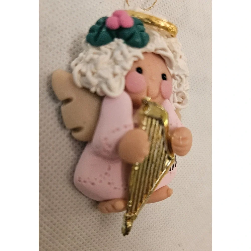 1993 Angel Ornament Playing Harp Christmas Holiday Decor Figurine‎